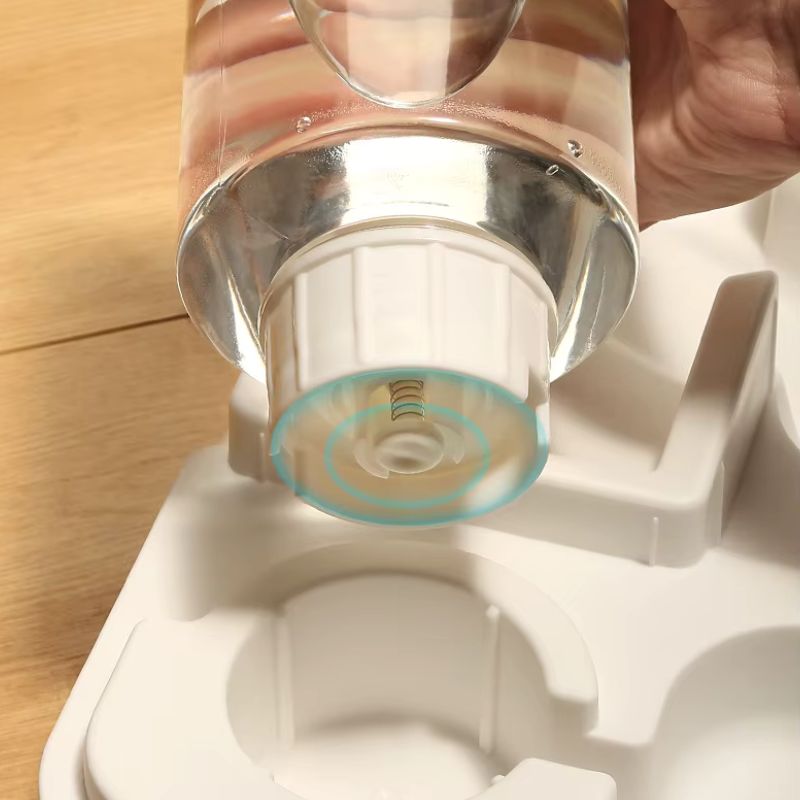 Distributeur de croquettes pour chat - 2 en 1