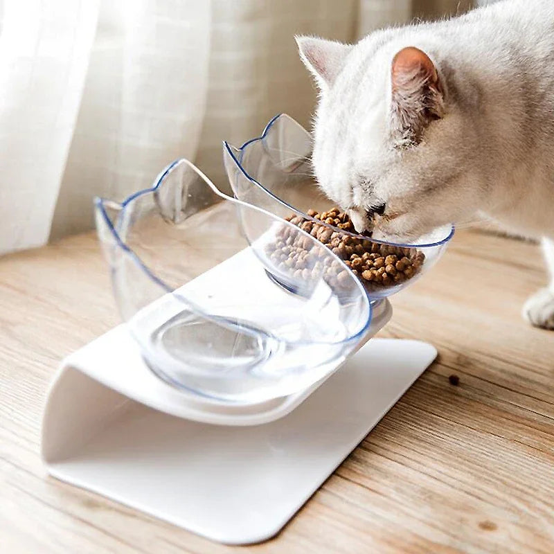 Gamelle pour chat avec un design incliné à 15° pour une posture naturelle.
