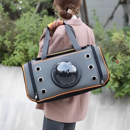 Sac à dos pour chat avec hublot : Le Confort et le Style en Balade !