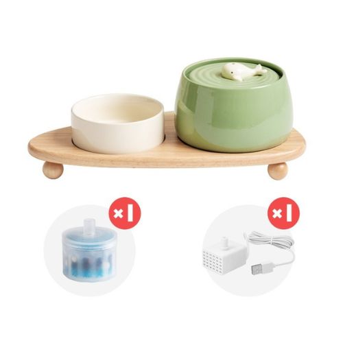 Fontaine à eau chat céramique avec gamelle de nourriture, sur plateau design en bois