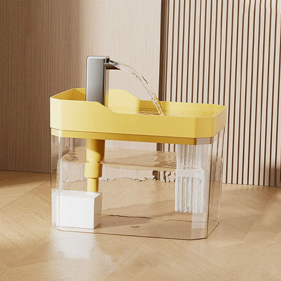Fontaine à eau transparente avec couvercle jaune